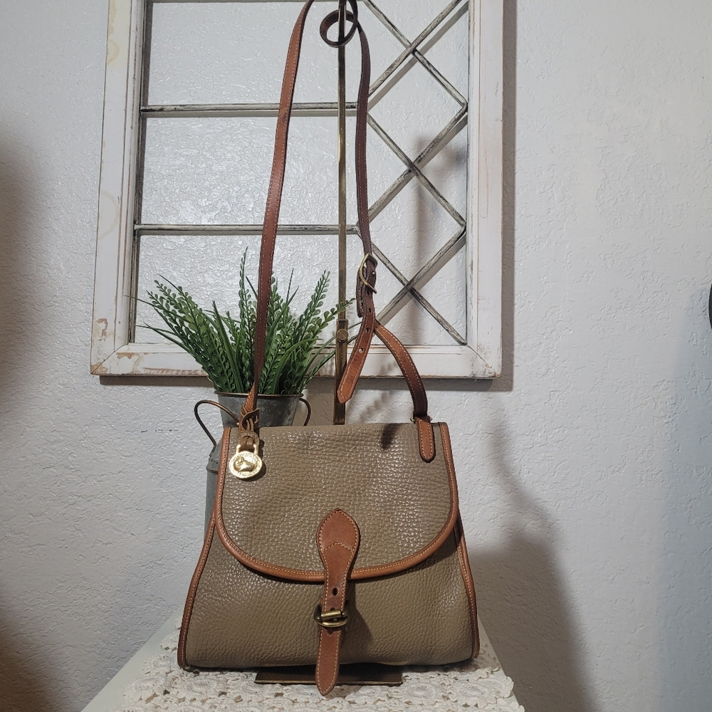 Vintage Dooney & Bourke Rare Tan 2 Tone Leather Crossbody Shoulder Bag Precreed